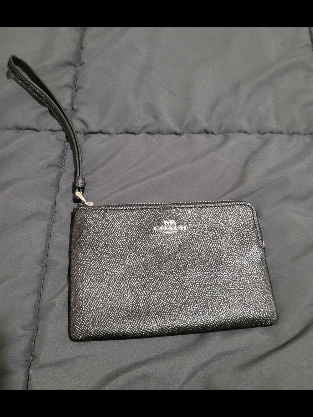 Authentic Coach Black Sparkle Textured Leather Wristlet with Silver Logo